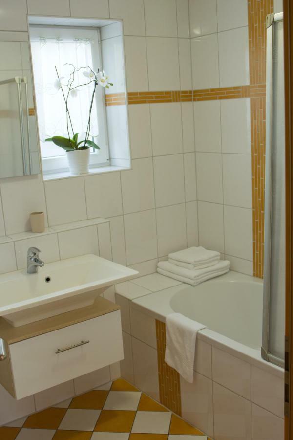 Ferienhaus Giulia In Guenzburg Ideal Fuer 2 Familien Extérieur photo